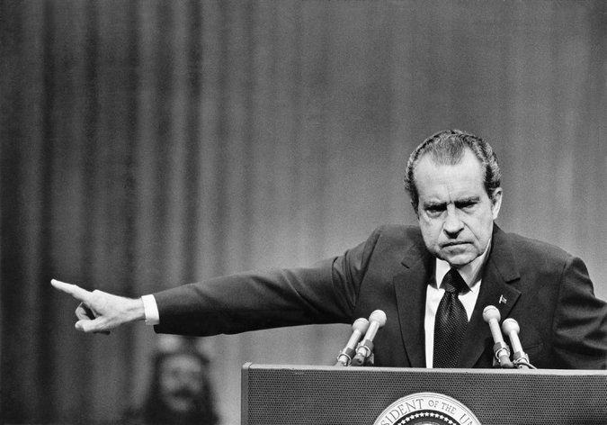 Being Nixon: A Man Divided by Evan Thomas